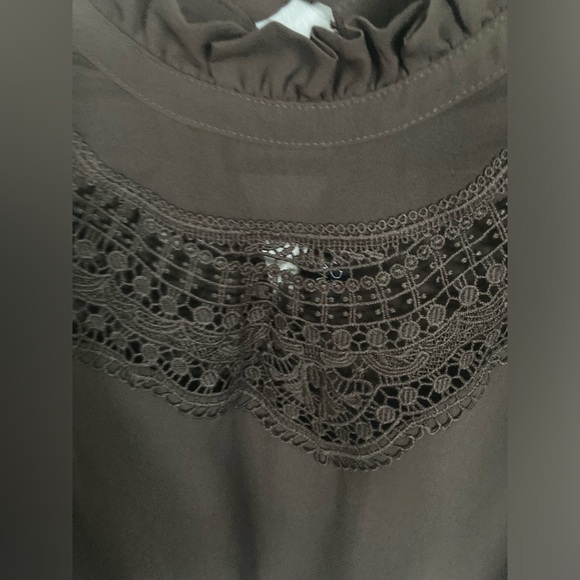 New York & Company long sleeve blouse in size Medium - Picture 2 of 4